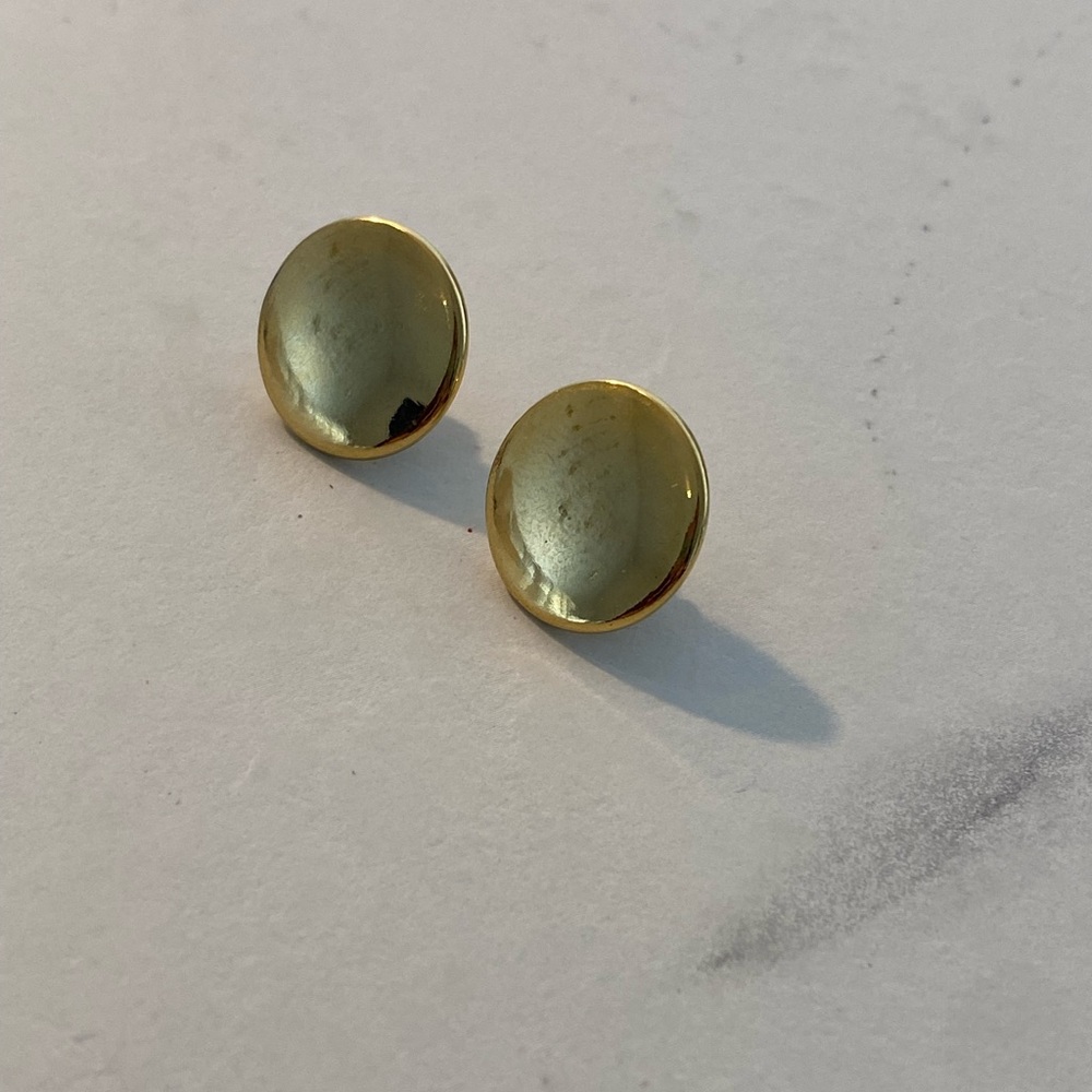 ⛱️ Vintage Gold Tone Earrings